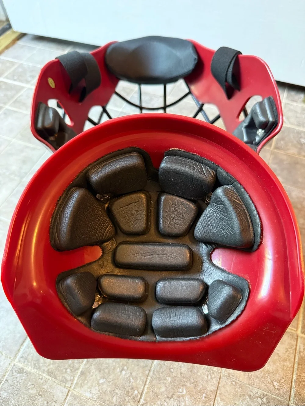 Adidas - Catcher’s Helmet